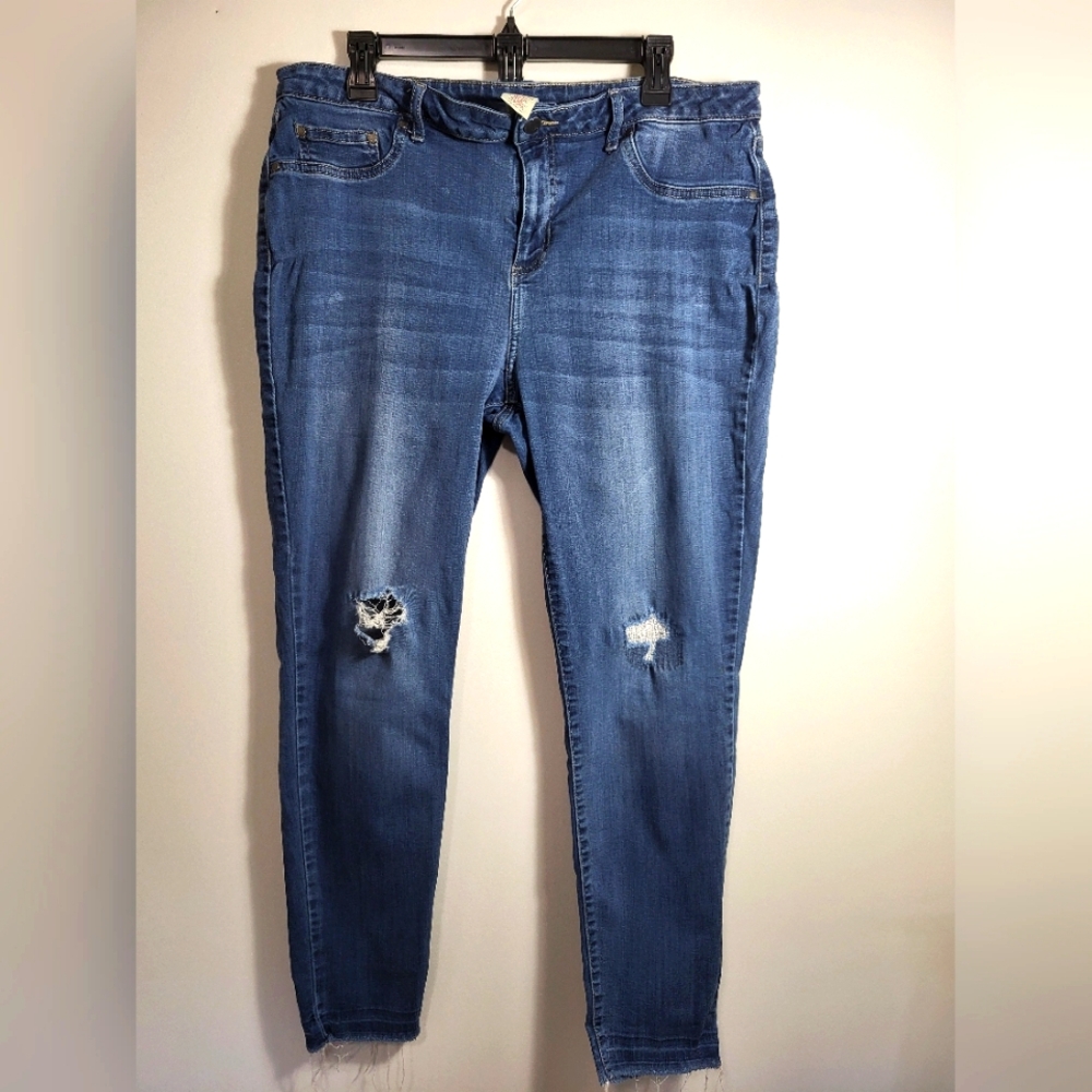 Faded Glory blue distressed jeans women's 18 #2344